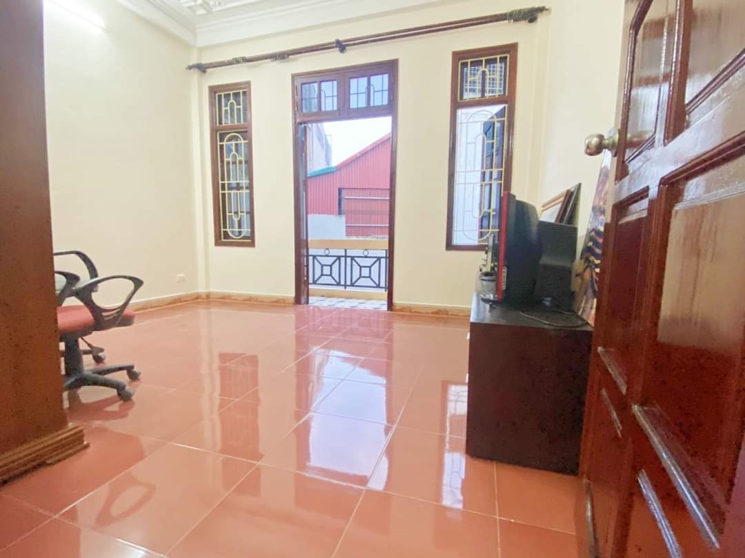 Bán nhà ngõ 267 Đường Lĩnh Nam, Quận Hoàng Mai 38m x 4 tầng, giá chỉ từ 4 tỷ.