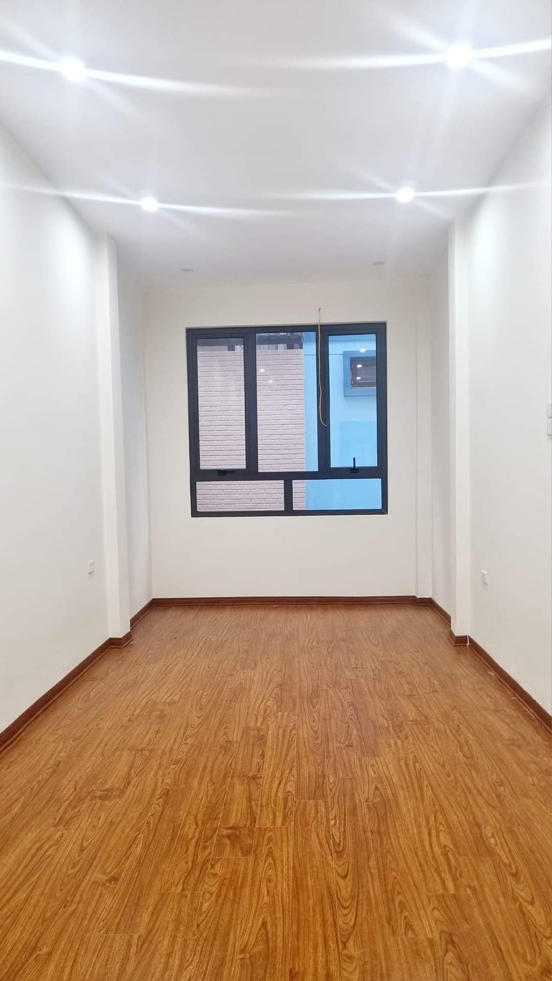 Bán nhà ngõ 2 Đường Lĩnh Nam, Quận Hoàng Mai 46m x 4 tầng, giá chỉ từ 4.5 tỷ.