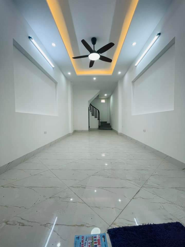 PHÂN LÔ VIP HOÀNG MAI - KINH DOANH - Ô TÔ 33m2 x 6T giá chỉ Nhỉnh 4tỷ