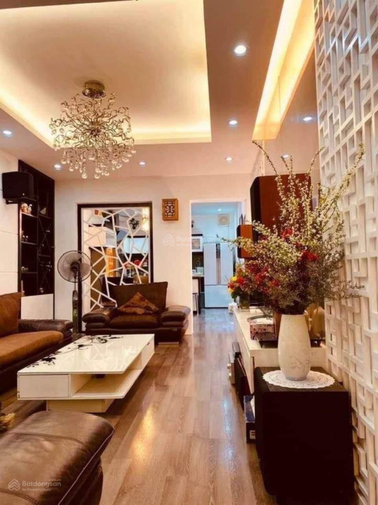 Gấp! Nhà Phương Mai Đống Đa 54m2 4 tầng chỉ 3.2 tỷ sát mặt phố nhà đẹp ở ngay 0364 901 903