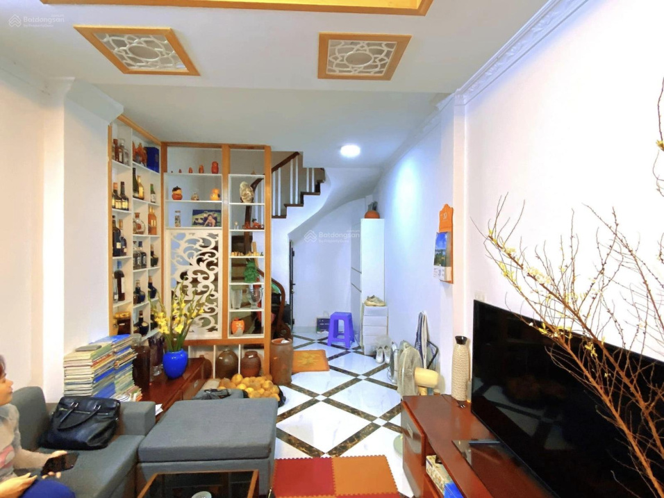 Gấp nhỉnh 4 tỷ có nhà 30m2 6 tầng - ngõ 118 Phan Kế Bính, ngõ thông các ngả, tiện ích ko thiếu