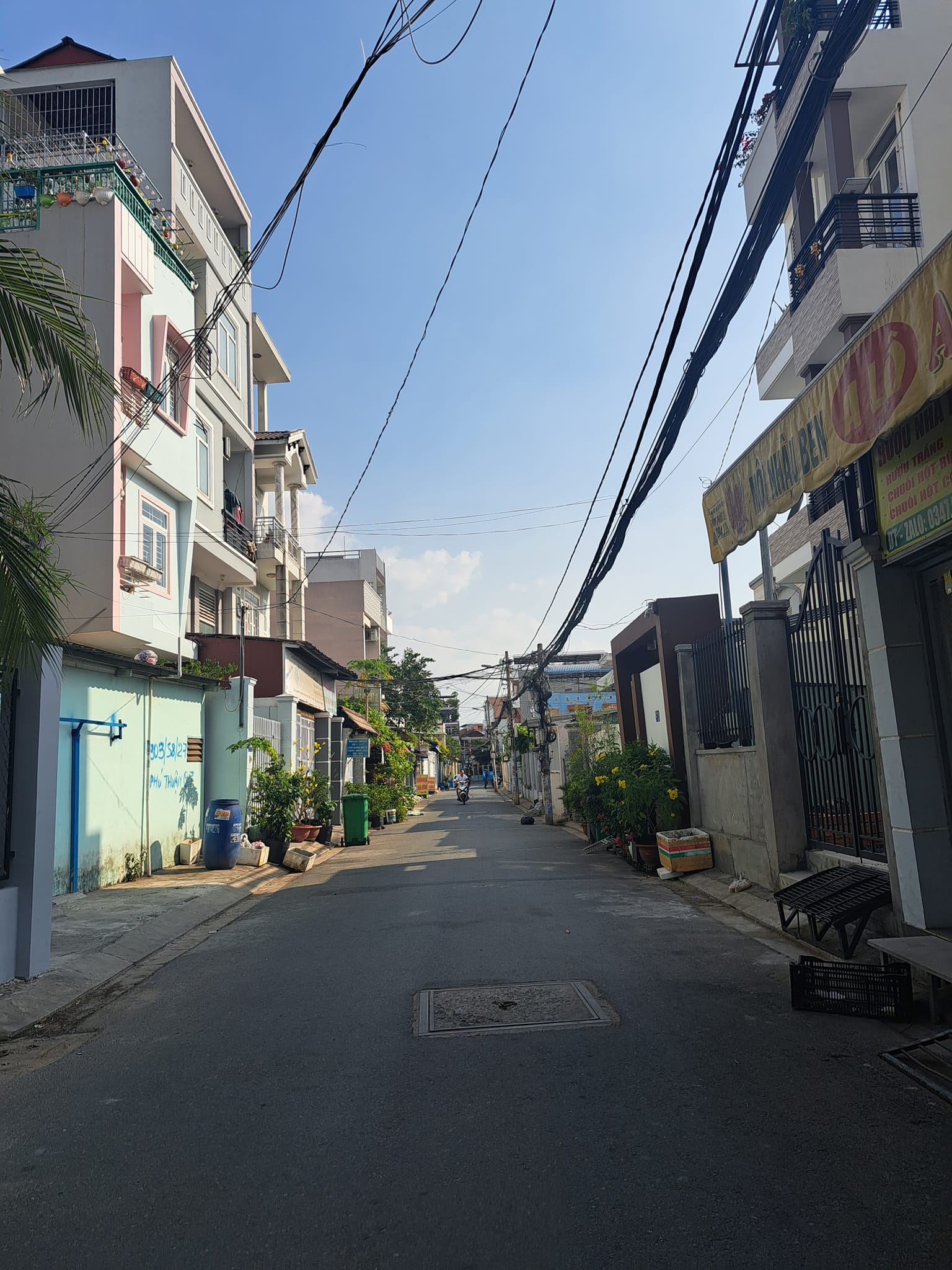 BÁN GẤP NHÀ HẺM XE TẢI, ĐỐI DIỆN PHÚ MỸ HƯNG GIÁ CHỈ 12.8 TỶ