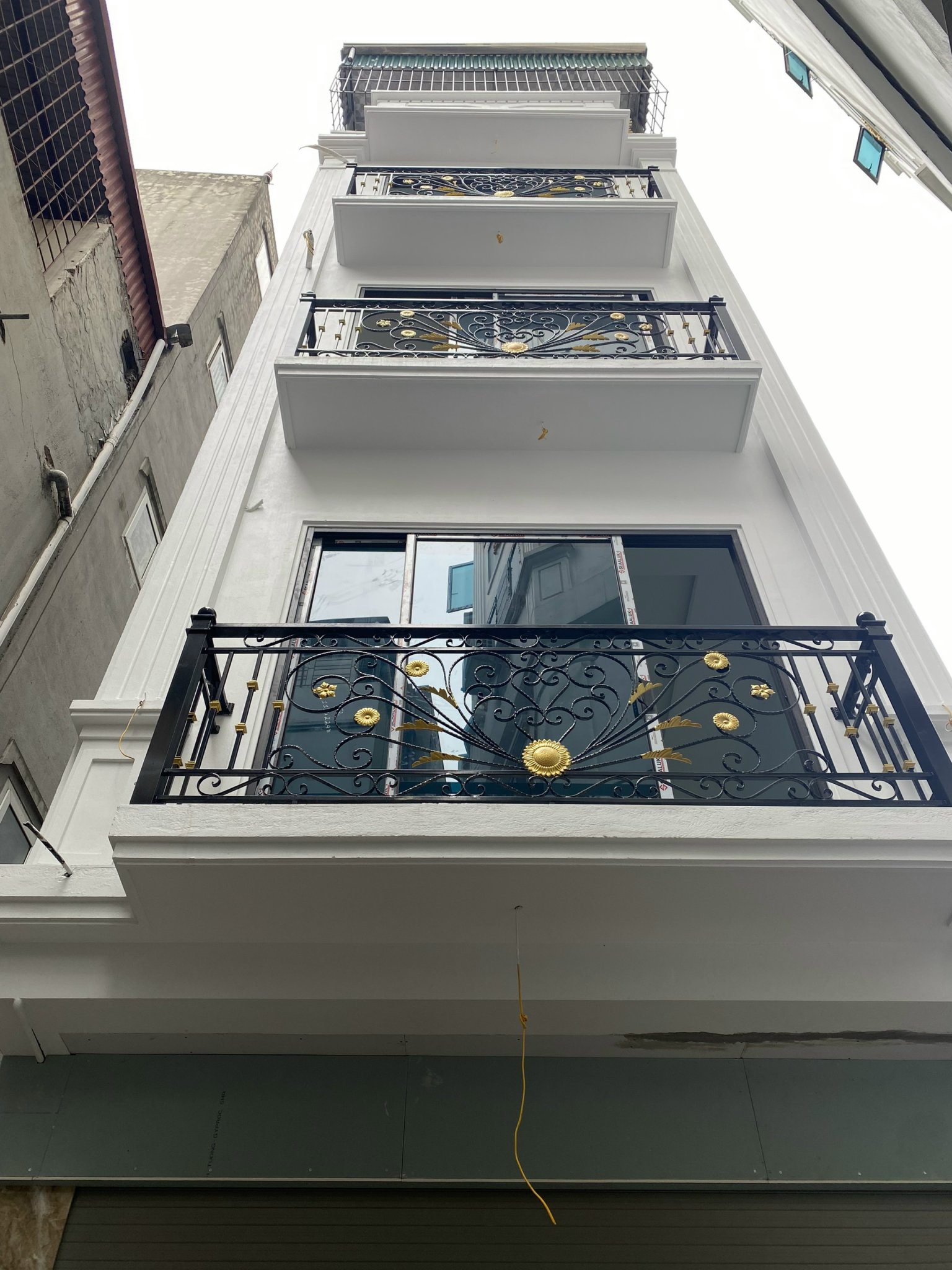 BÁN NHÀ THÁI THỊNH ĐỐNG ĐA PHÂN LÔ Ô TÔ VÀO NHÀ 60M MT3.5M NGÕ THÔNG KINH DOANH 9 TỶ 8 (TL). LH: 0983096884