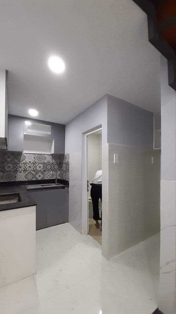 Chính chủ cần bán gấp căn nhà Đường Châu Thới, Phường 8, Quận 10.