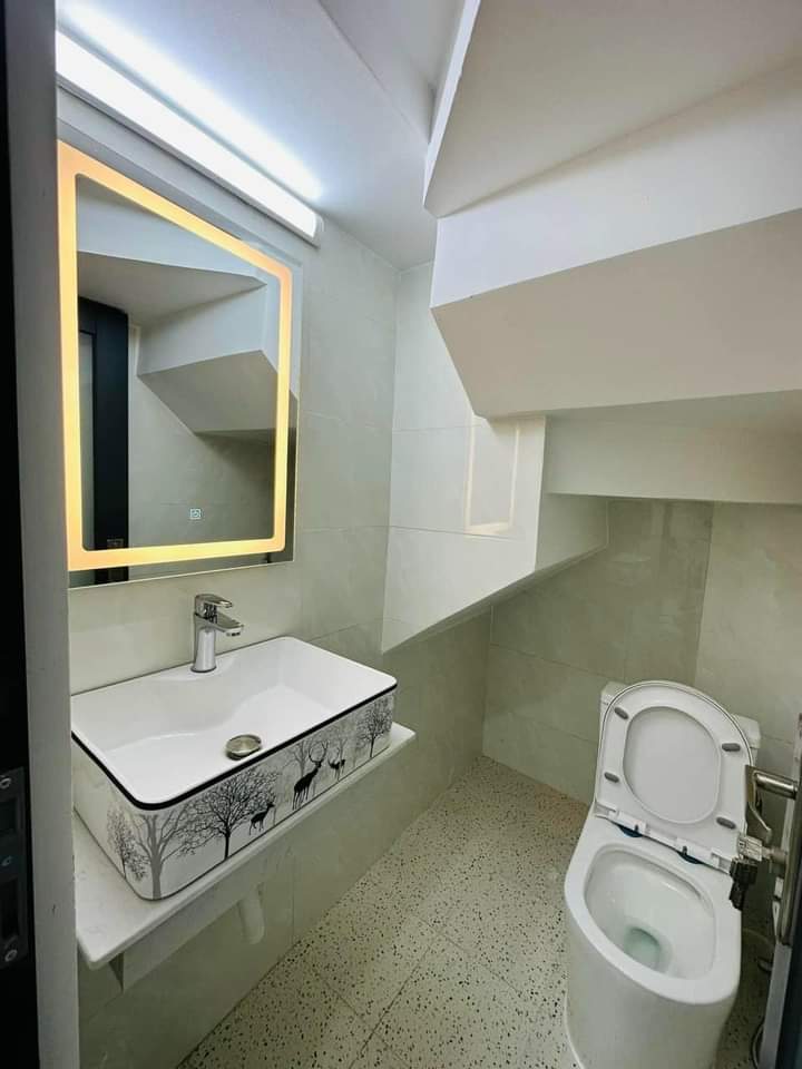 Chính chủ cần bán gấp căn nhà Đường Hùng Vương, Phường 8, Quận 10.