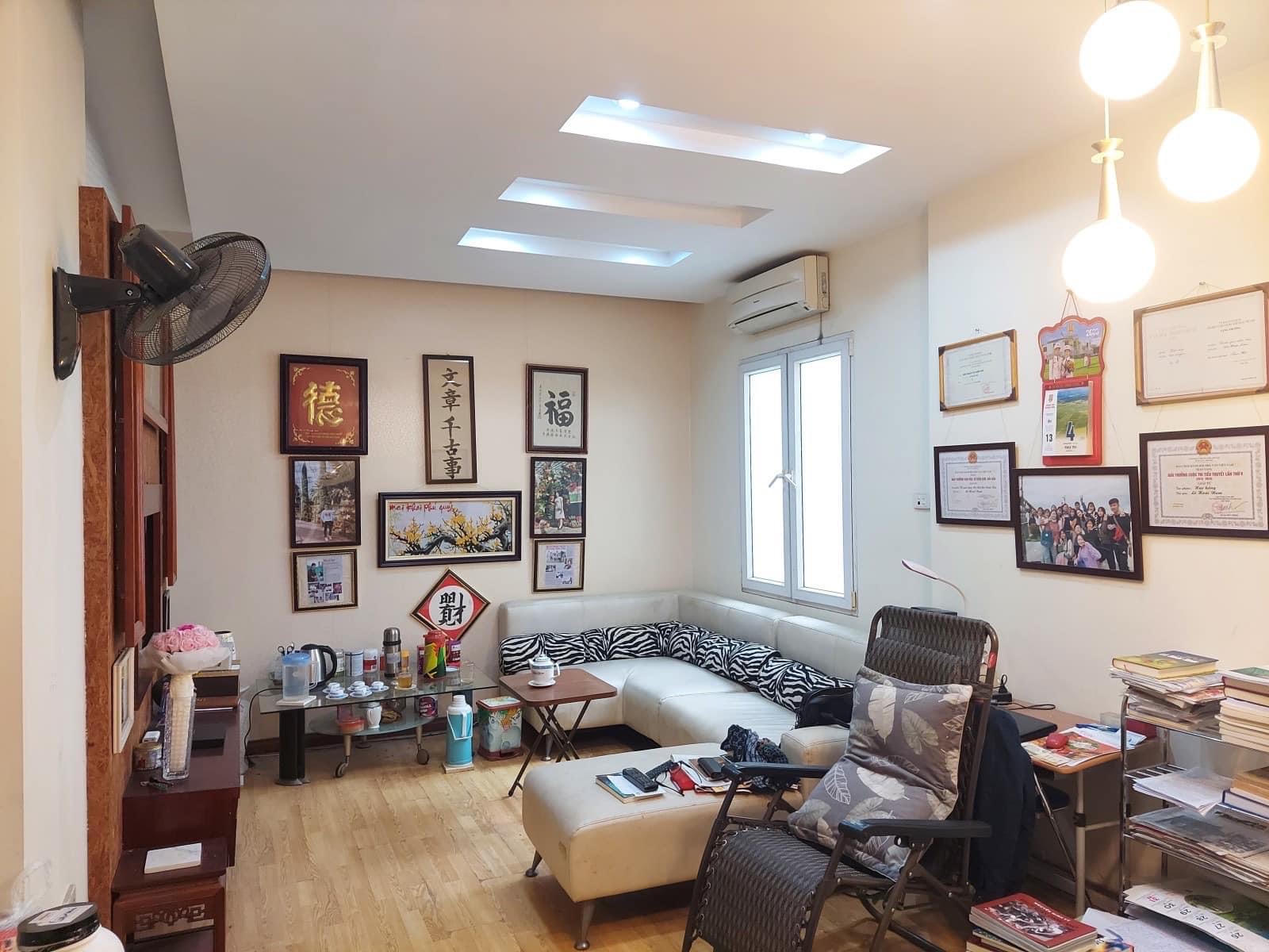 Nhỉnh 6 Tỷ- Nhà dân xây Bồ Đề- Long Biên- 55m2 - 5 Tầng - Ô Tô- 3 Thoáng- Kinh Doanh.