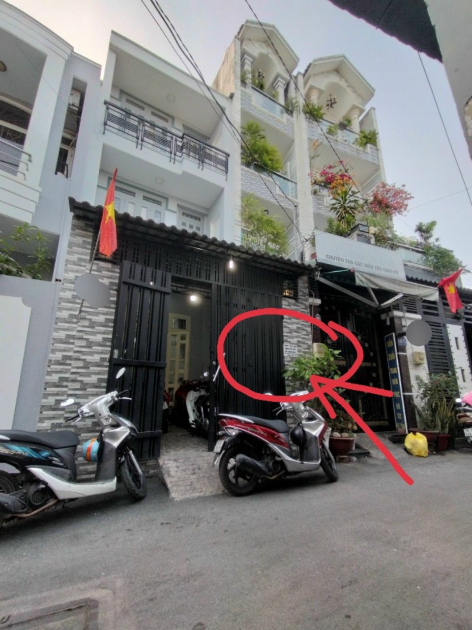 Bán Nhà HẺM XE HƠI THÔNG ( Đối diện Chợ Hạnh Thông Tây), Quang Trung, P.11 _ 4m x 16m, 3 Tấm