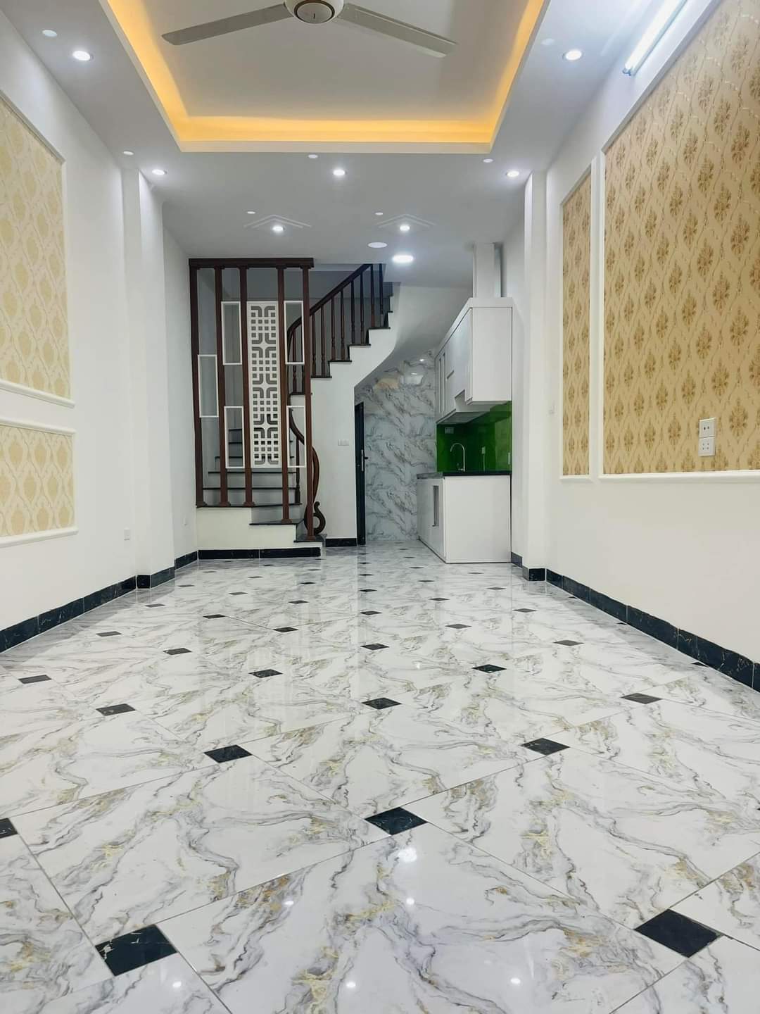 Nhà mặt phố Nam Dư kinh doanh oto tránh nhỉnh 3tỷ