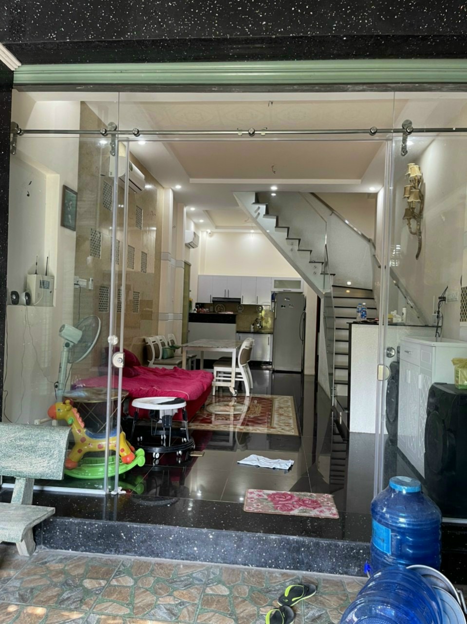 BÁN NHÀ SHR, TRUNG TÂM THỊ TRẤN CẦN GIUỘC, 60M2 (4 X 15), 1 TỶ 690