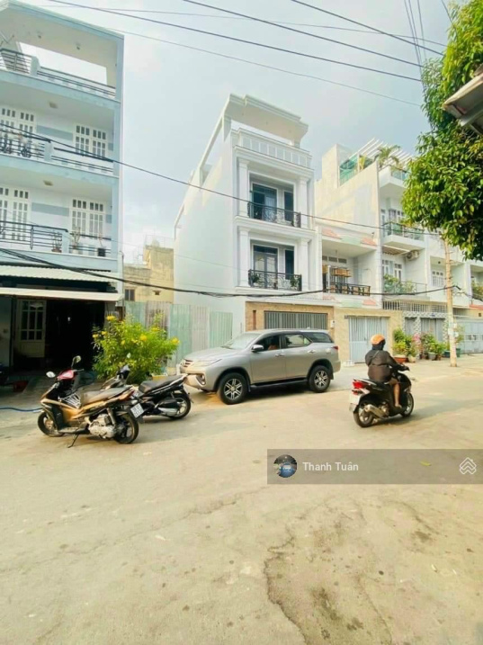 Kẹt tiền cần bán gấp đất gần chợ đêm ngã 7 hậu giang,MT Đường Nguyễn Huệ,Ngã Bảy.DT 120m2 Giá 720Tr