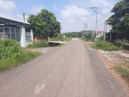 Kẹt tiền chính chủ bán miếng đất 125m2 thổ cư sổ hồng riêng MT đường 6 met khu dân cư đông đúc