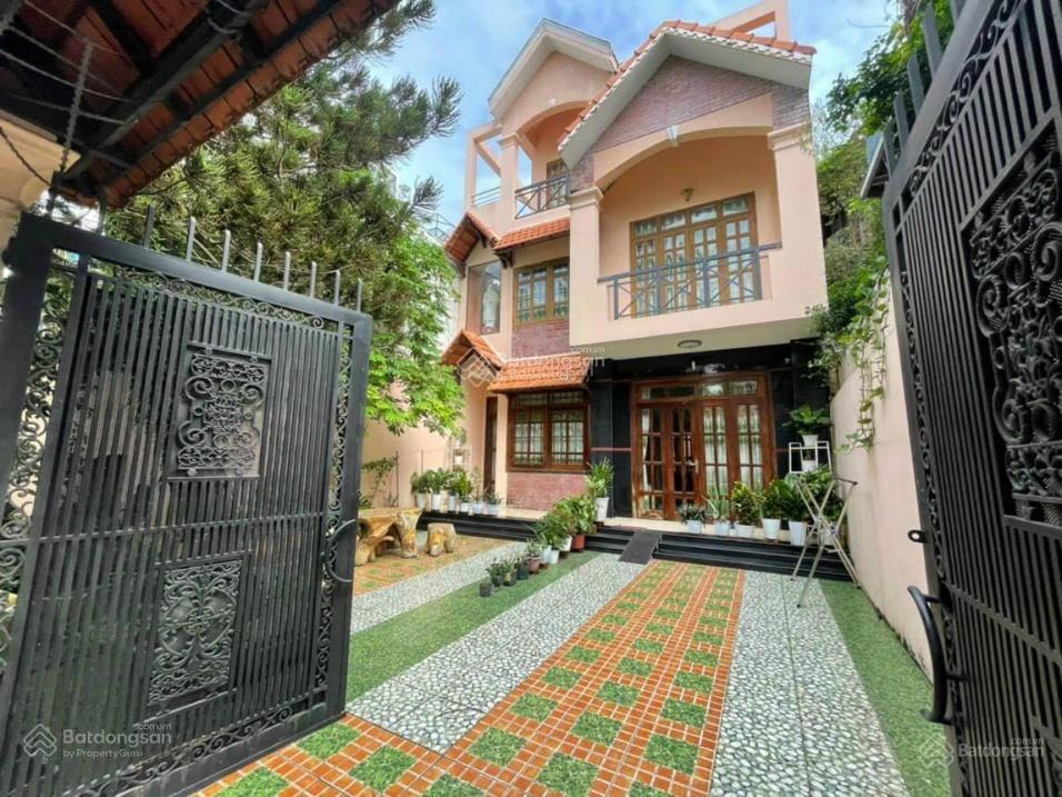 Kẹt tiền giảm sâu hơn 3 tỷ, biệt thự 3 tầng đẹp nhất Hoàng Hoa Thám - Bình Thạnh 8x23m còn 19,9 tỷ