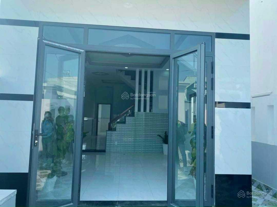 Khai trương đầu năm, nhà phố ngay chợ chính chủ bán lại căn giá siêu tốt