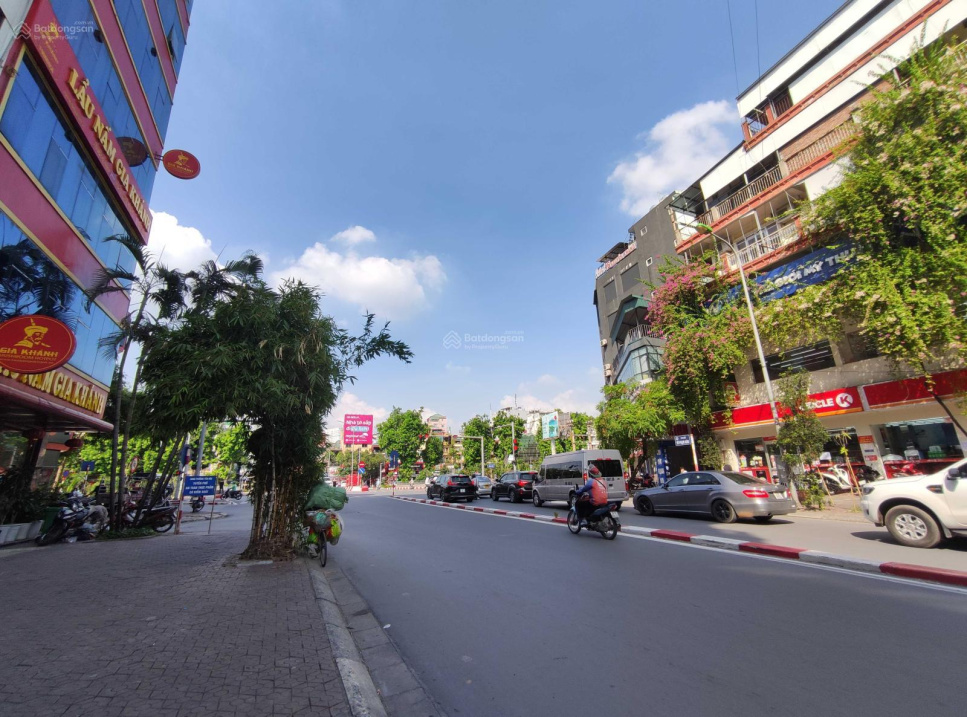 LÔ GÓC mặt phố YÊN HÒA & TRUNG KÍNH 70m2 MT6m Nở hậu 5 Tầng Ở & SIÊU KINH DOANH NHỈNH 20 TỶ