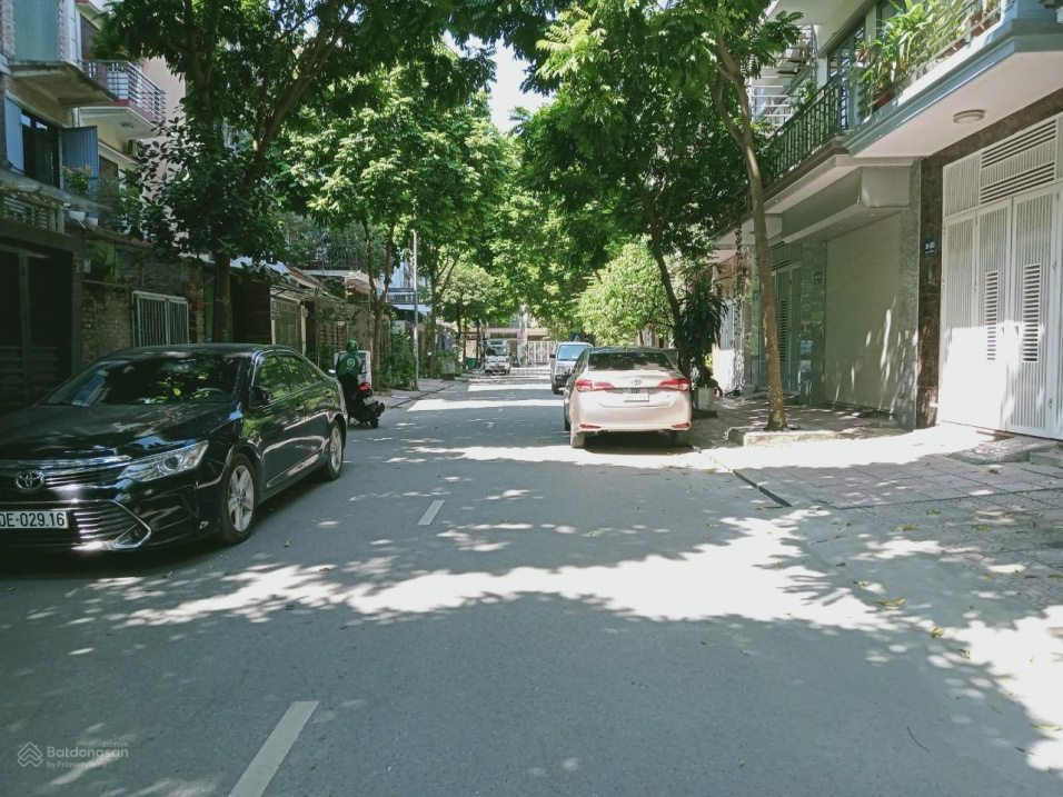 Liền kề Làng Việt Kiều Châu Âu, Mỗ Lao, phân lô, vỉa hè, 75m2x4T, 9.6 tỷ