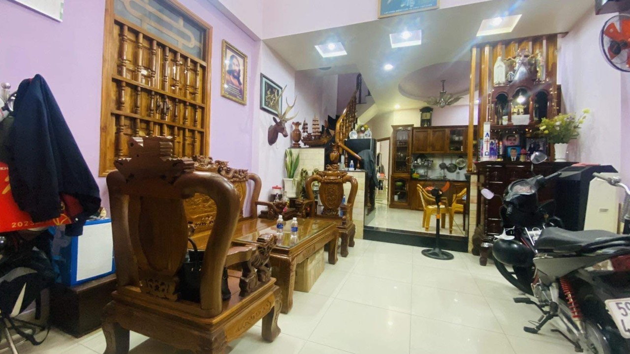 Định cư bán gấp nhà hẻm Ô tô 1 Sẹc đường 19 Linh Chiểu Thủ Đức 2 lầu 60m2 giá 5.5 tỷ