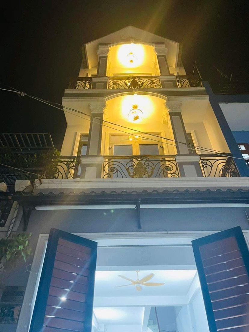 Gấp bán giảm 600 triệu đường Linh Đông Thủ Đức nhà 3 tầng 55m2 giá 5.93 tỷ