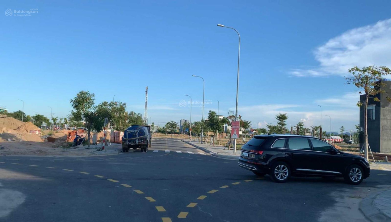 Lô góc Ngô Mây giao với Nguyễn Gia Thiều đối diện ĐH Phan Châu Trinh giá 5,5 tỷ