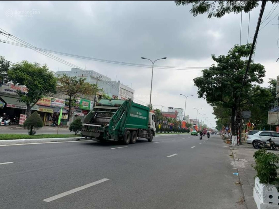 MT Tôn Đức Thắng ngay Nguyễn Sinh Sắc giá rẻ