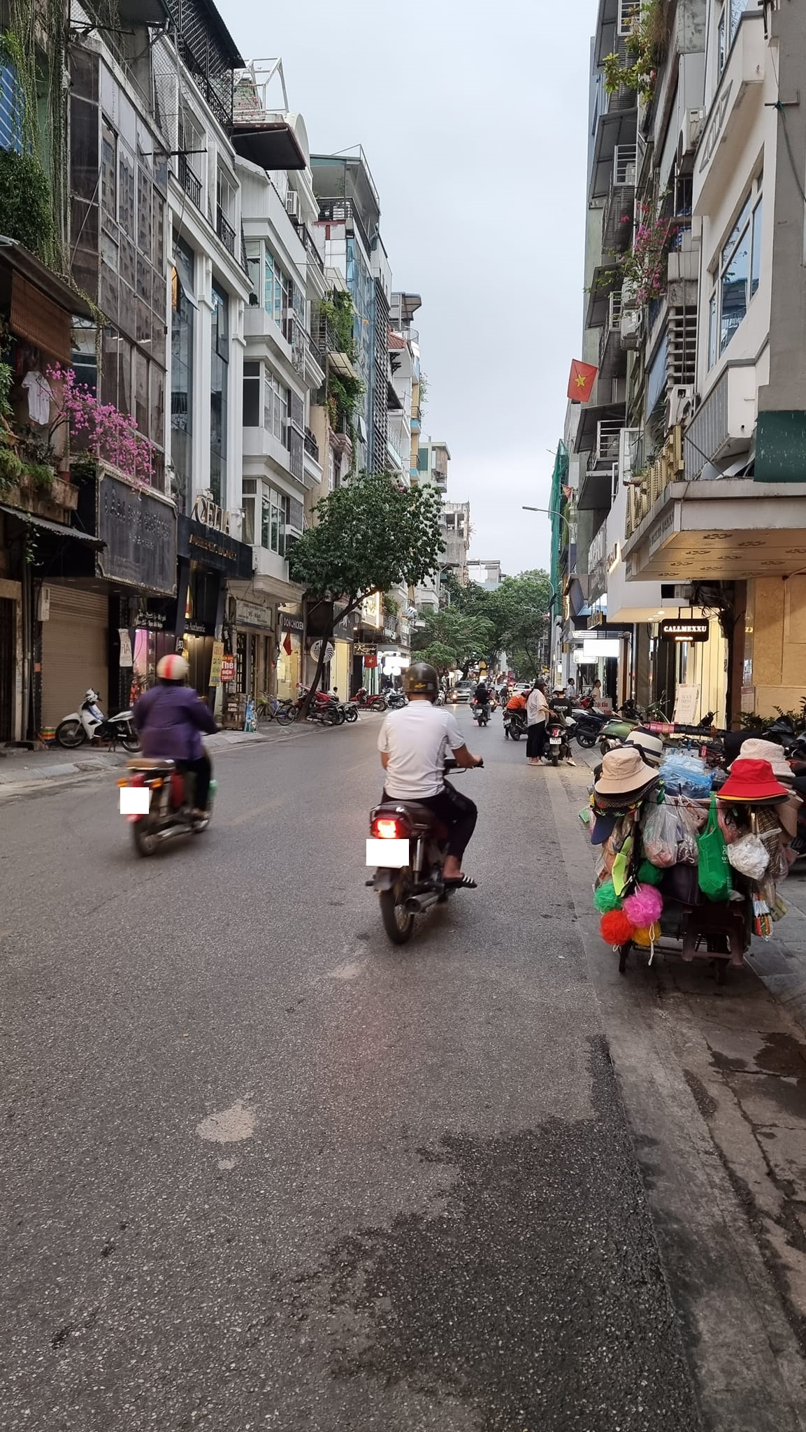 Nhà mặt phố Mai Hắc Đế, sổ riêng 55m2 vuông đẹp, giá 31 tỷ