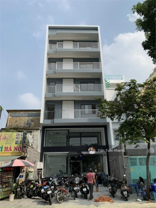 Mặt tiền ngay Trần Hưng Đạo, diện tích 8.5 x 14 vuông vức, giá chỉ 43 tỷ thương lượng