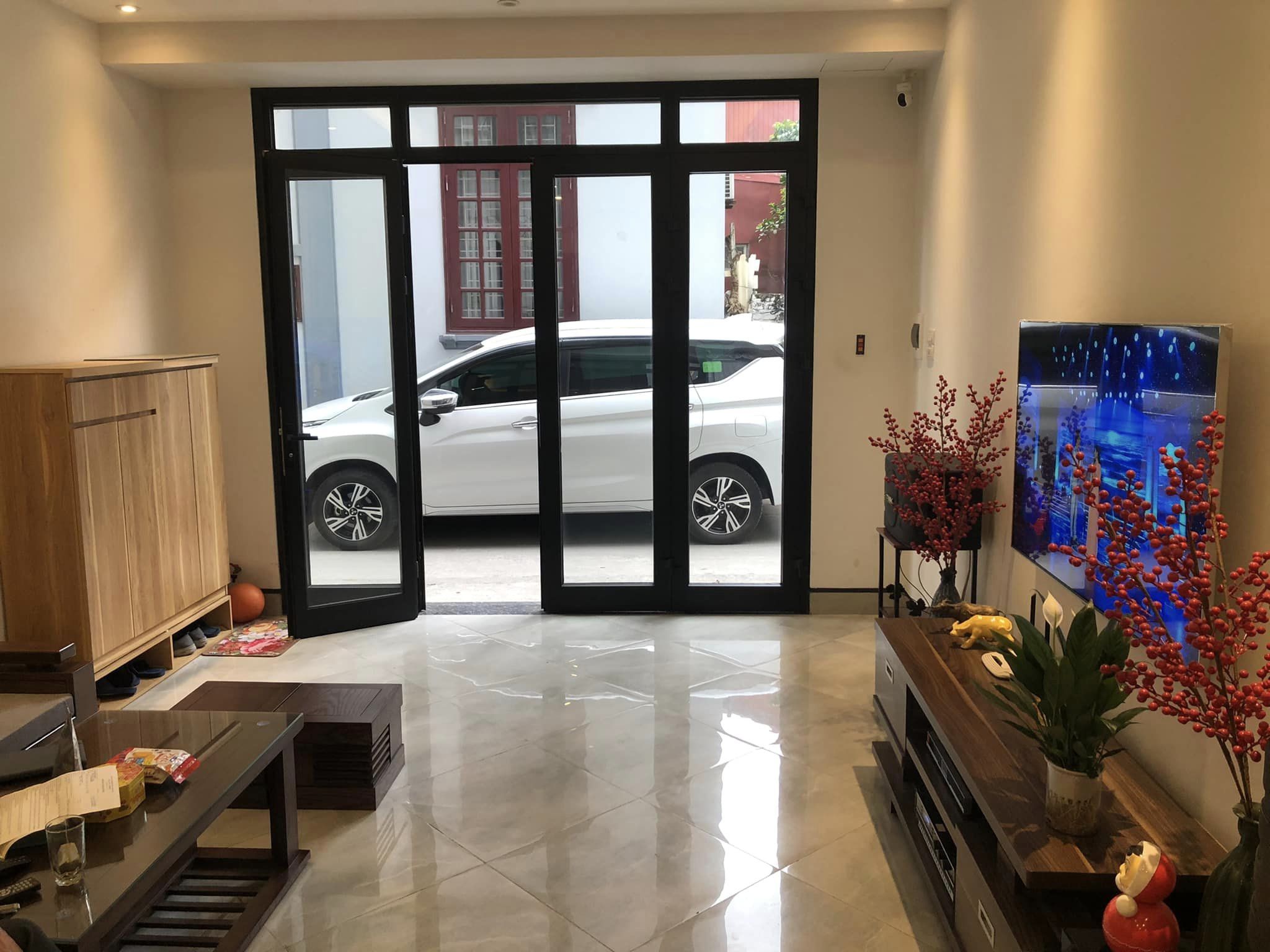 Đẹp! 6.5 tỷ Gara ô tô Phố Ngọc Thụy 45m2, 5T, MT4m thiết kế đẹp quận Long Biên