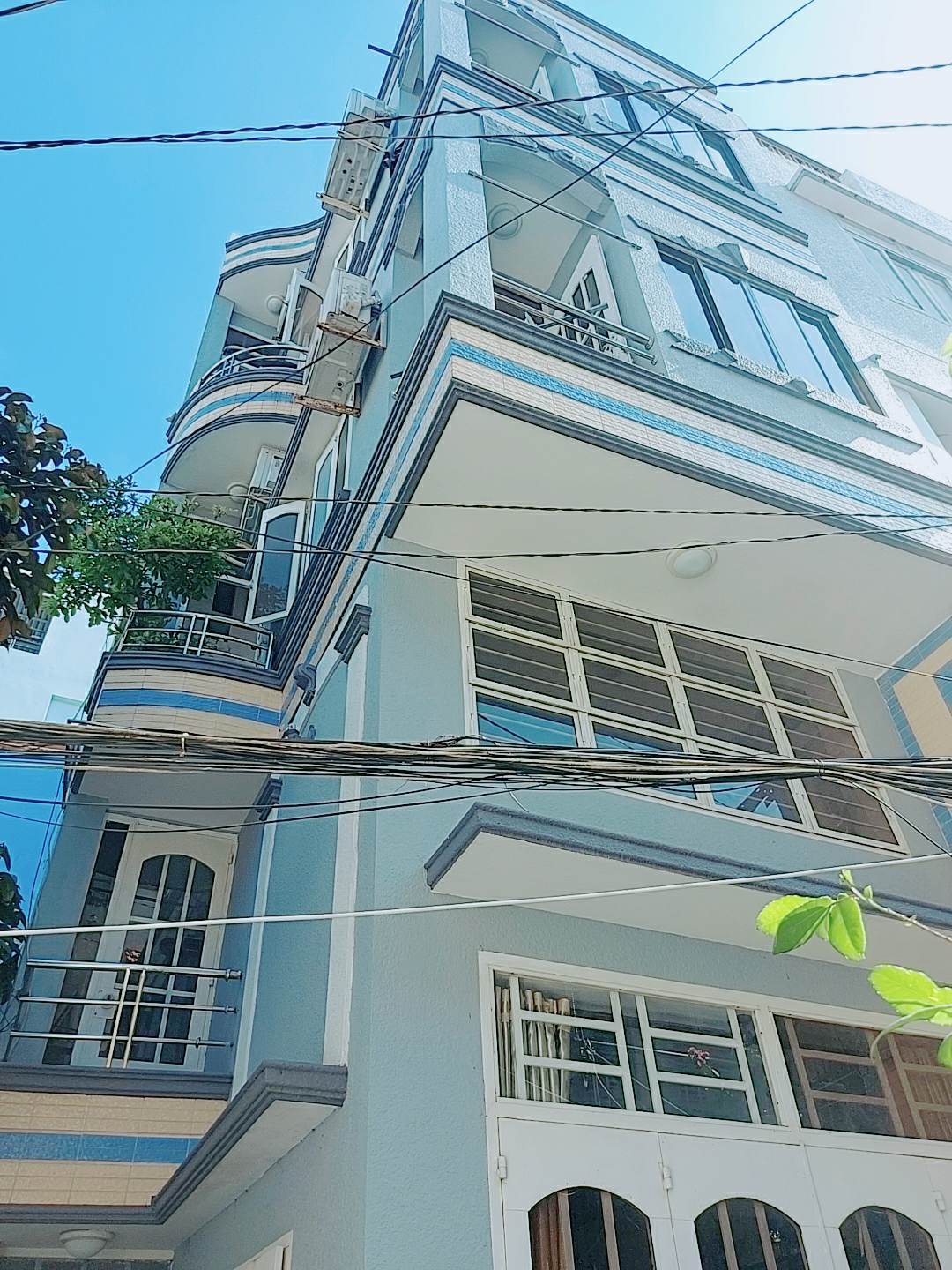 Bán nhà TÂN BÌNH GIÁP QUẬN 10- 4 TẦNG BTCT đẹp như hình- Nhỉnh 5 Tỷ x