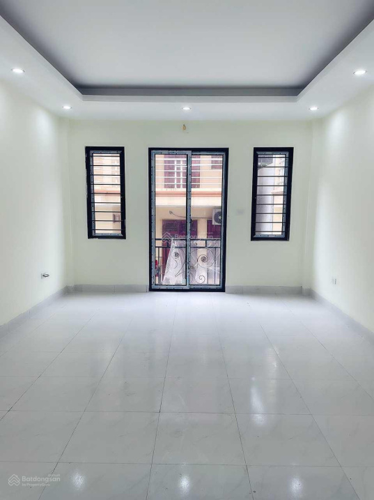 Giảm sốc bán gấp nhà Nhuệ Giang, Ô TÔ - KINH DOANH, 35m2x5 tầng nhỉnh 3 tỷ .