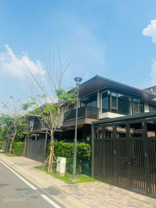 Nhượng lại căn biệt thự song lập dự án Waterpoint view kênh vị trí đẹp