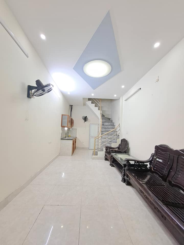 Bán nhà Phan Đình Giót- Nhà đẹp-Ngõ Thông- giá 2.1 tỉ