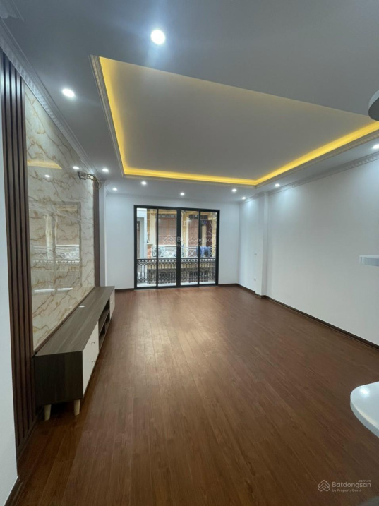 Phân Lô Ngõ 238 H.Q. Việt, 48m, 6 tầng, MT 4,4m, gara, thang máy, vỉa hè, KD, nhà mới, giá 13,8 tỷ.