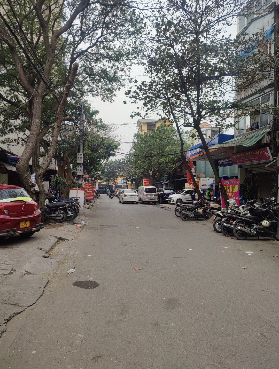 Bán mảnh nhà cấp 4 gần bến xe Giáp Bát 53m2 2 tầng giao thương tấp nập giáp hai mặt phố lớn