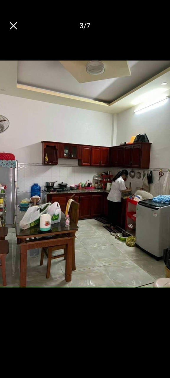 Chính chủ cần bán gấp căn nhà Đường Lý Thái Tổ, Phường 9, Quận 10.