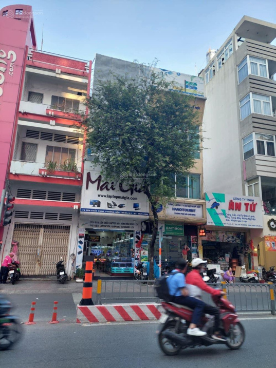 Siêu phẩm! Bán nhà mặt tiền phường Bến Thành Quận 1 DT: 4x20m, 4 tầng vỉa hè 4m, giá 40 tỷ TL
