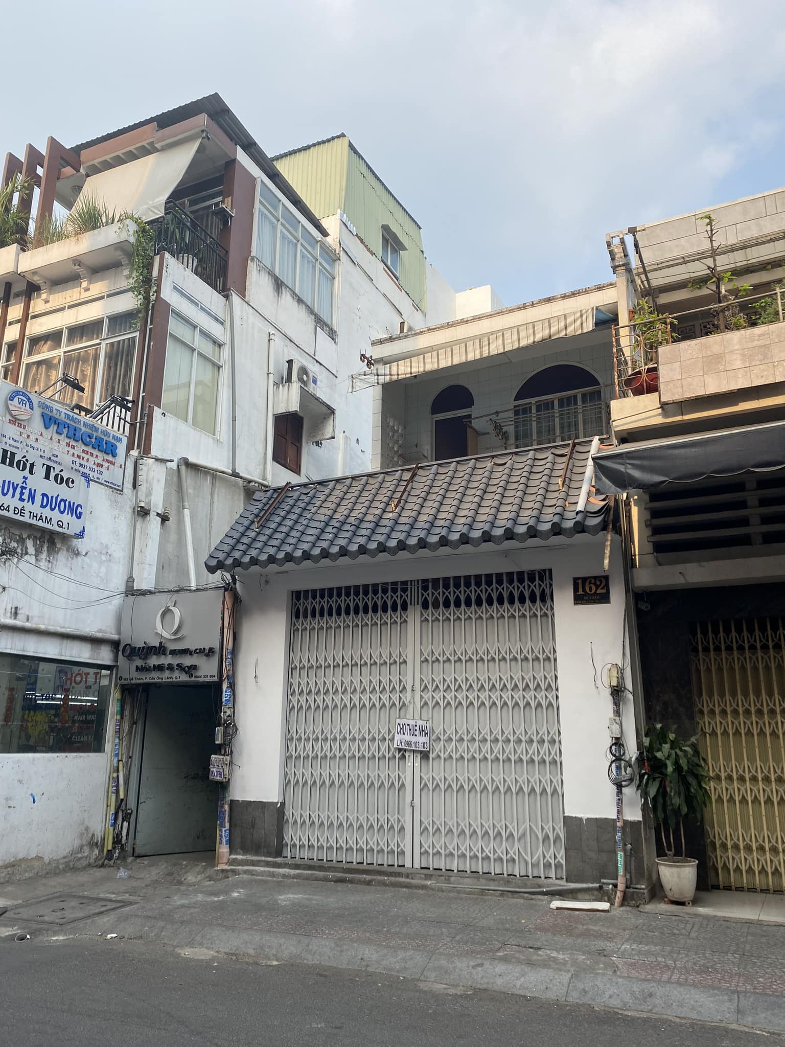 Cho thuê nhà nguyên căn 162 Đề Thám ,P.Cầu Ông Lãnh ,Q.-DT:4,7x20m 3 tầng Gía 50tr/th TL