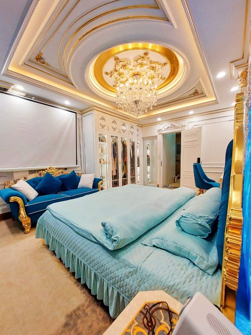 Nhà Dát Vàng 22 tỷ phố Trần Quang Diệu 55m2, 6T thang máy tặng full nội thất vip Đống Đa