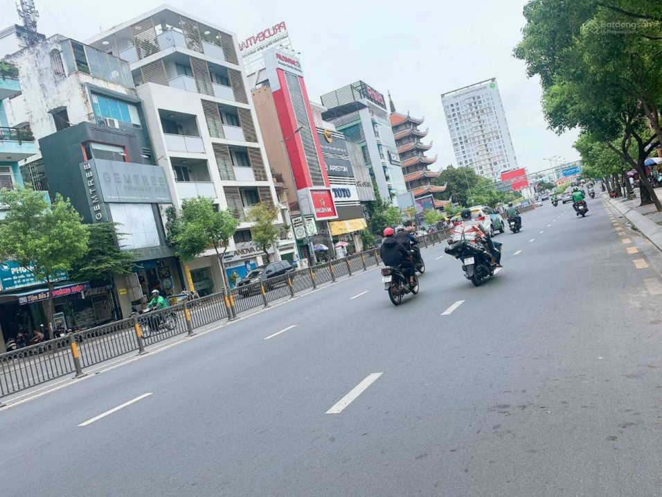 Thật 100% chỉ 20.5 tỷ mặt tiền 4,8x23m, CN 101m2, 4 tầng Phan Đăng Lưu - Hoàng Văn Thụ P8 Phú Nhuận