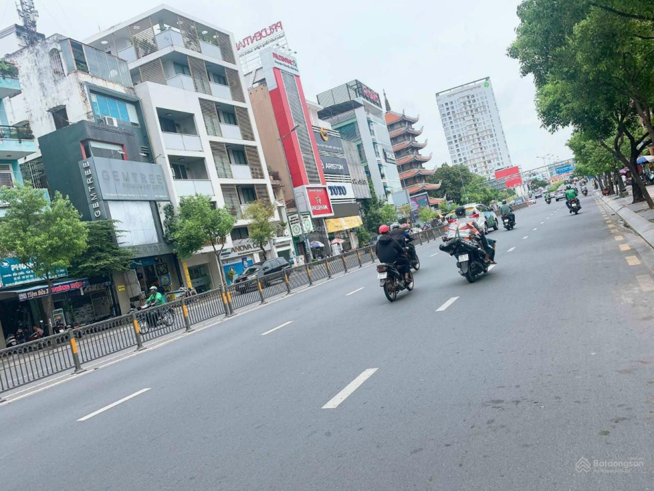 Thật 100% chỉ 20.5 tỷ mặt tiền 4,8x23m, công nhận 101m2, 4 tầng Hoàng Văn Thụ, P8, Phú Nhuận