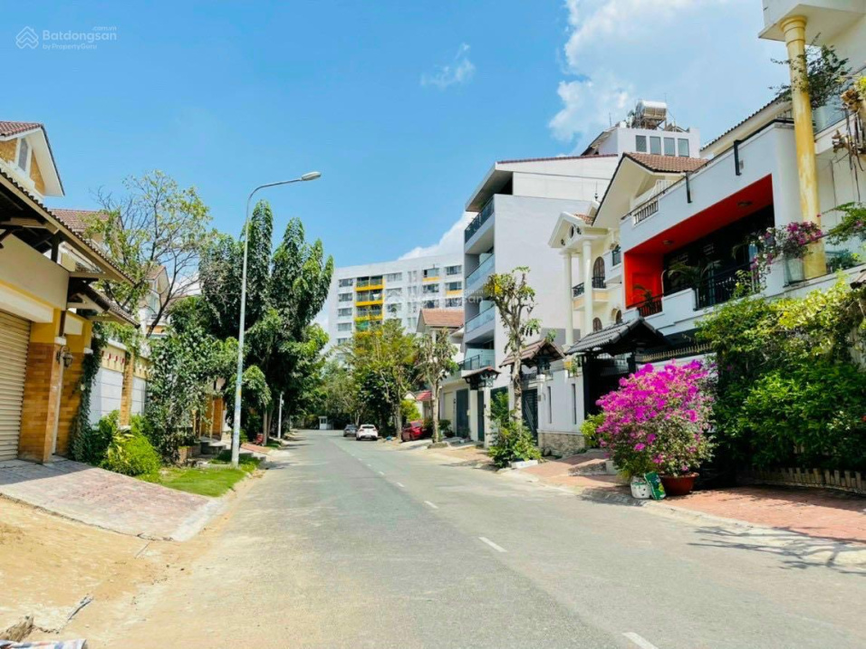 Tôi chính chủ kẹt tiền bán lô biệt thự Nam Long Trần Trọng Cung, DT 8x24m (500m sàn) giá 21tỷ