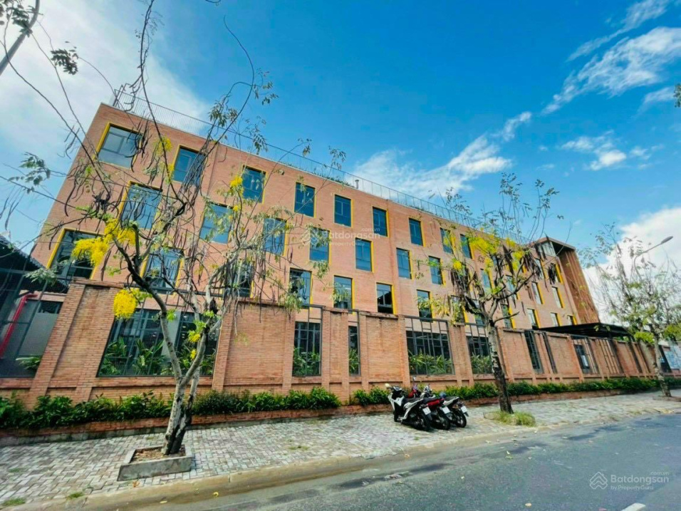 Xuất ngoại chính chủ bán gấp biệt thự Nam Long Trần Trọng Cung 200m2 giá 21 tỷ (giá thật không ảo)