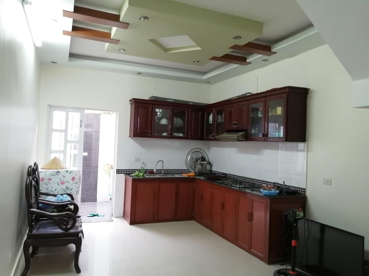 P656 Cho thuê nhà ở Thiên Lôi: 64m2- 4 tầng - 4 ngủ- full đồ- ngõ 2 xe máy tránh nhau, chỉ cho gia đình thuê
