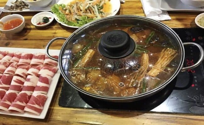 Lẩu Phát là một địa điểm ăn uống giá cả phải chăng an-gi-vincom-ba-trieu-5