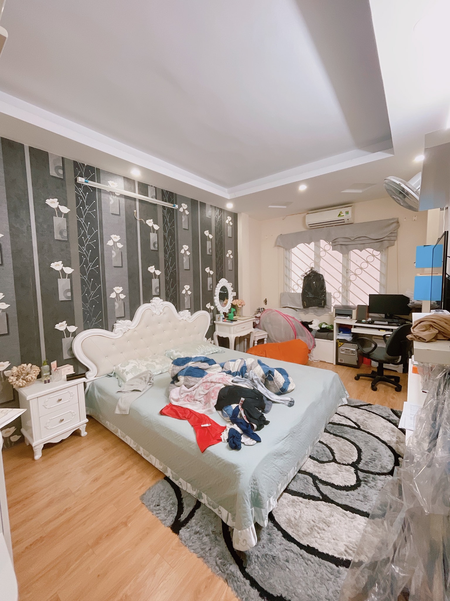 Bán nhà Đặng Văn Ngữ, Đống Đa, 38m, 5 tầng, MT 3.6m,nhà đẹp ở luôn, ô tô đỗ cổng, giá 5 tỷ ba.