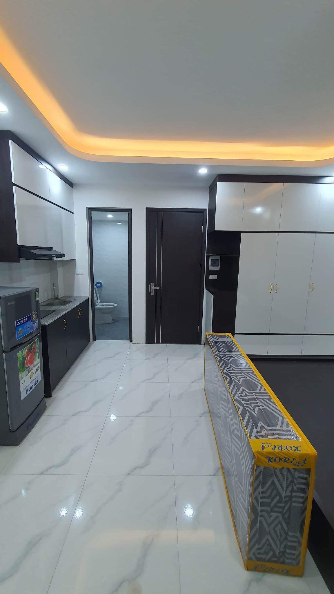 Bán nhà Âu Cơ, Tây Hồ, 38m, 6 tầng, nhà đep ở luôn, giá 6 tỷ 35.