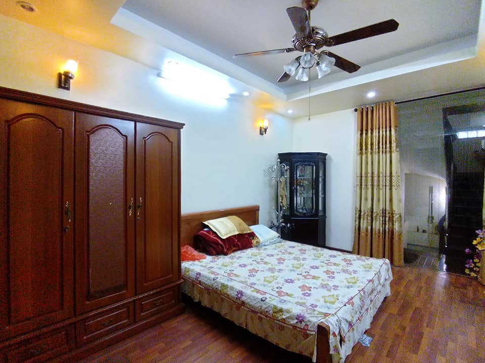 Bán nhà siêu đẹp Đặng Văn Ngữ, Đống Đa, gần băi gửi xe ô tô, 45 m, 5 T, nhà đep 2 thoáng , giá 6 tỷ 5.