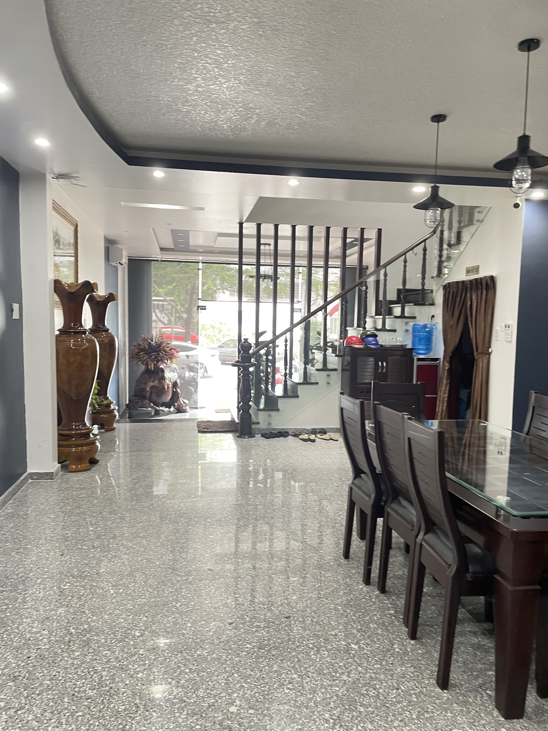 Cần tiền bán gấp nhà 4 tầng mặt đường B1 Khu đô thị Vĩnh Điềm Trung gần Siêu Thị GO.