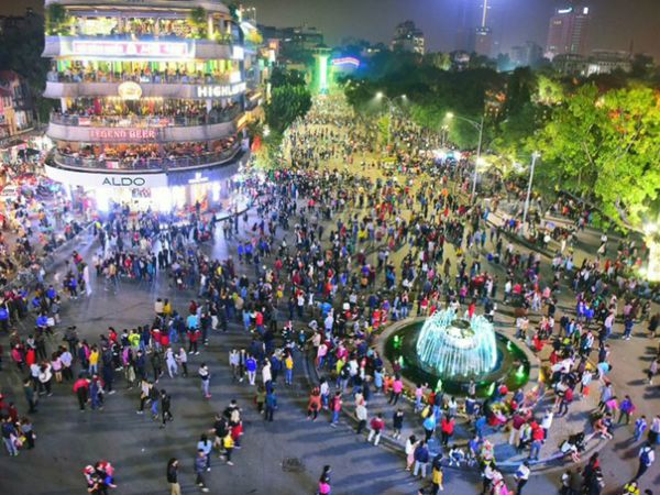 4 ban-nha-hang-thung-hoan-kiem-4-min