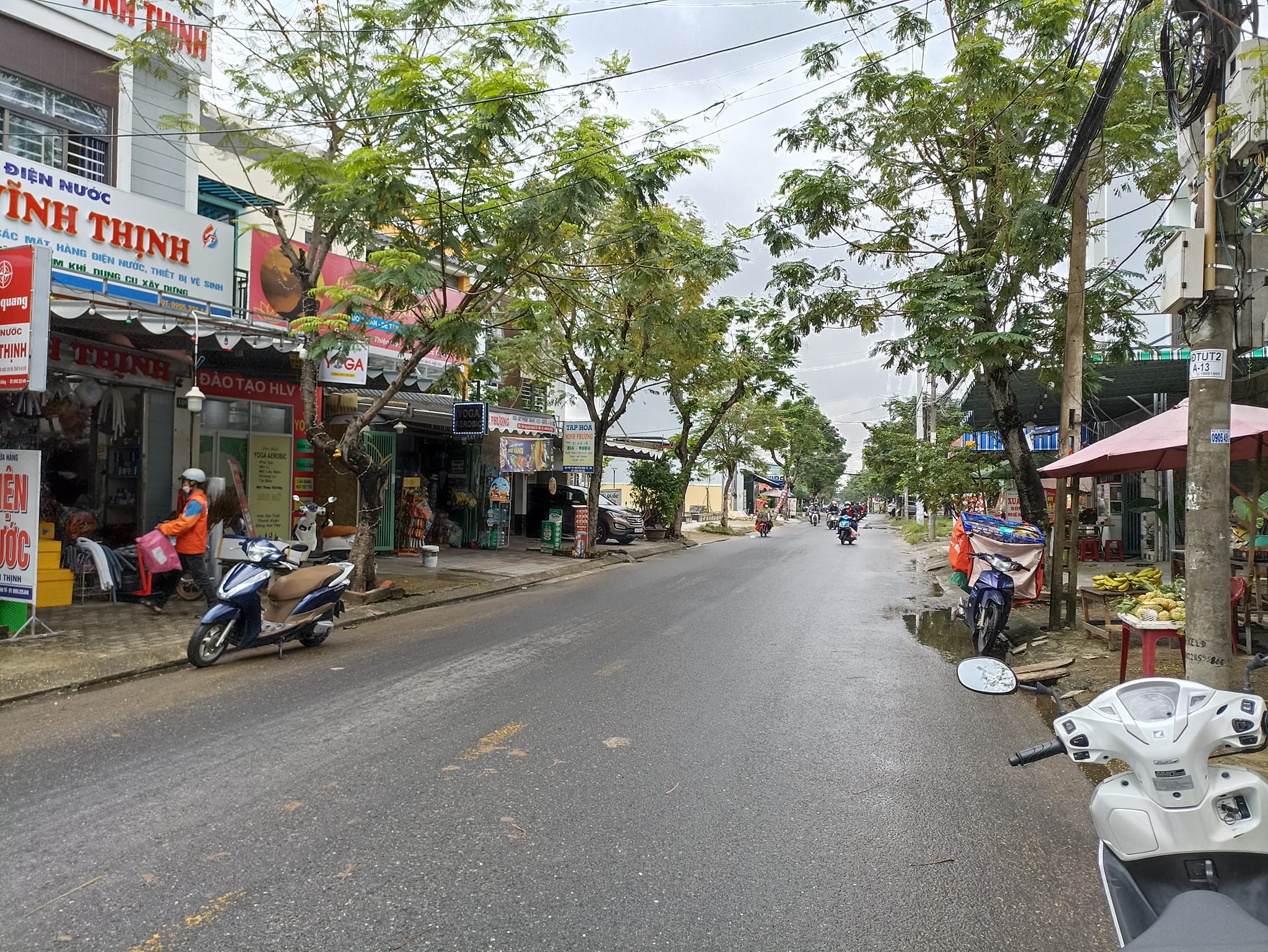 BÁN NHÀ KIỆT NGUYỄN ĐÌNH TỨ, Ô TÔ ĐỖ CỬA