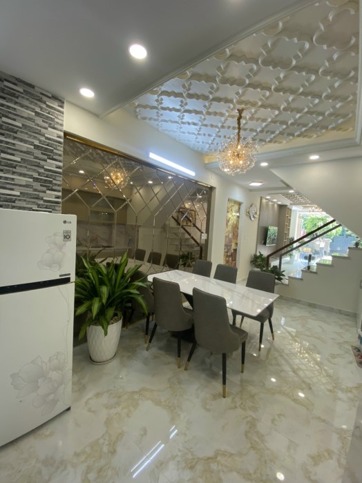 Bán nhà phố mặt tiền số 10 HUỲNH THỊ ĐỒNG (số 1979 Huỳnh Tấn Phát cũ) T.T Nhà Bè