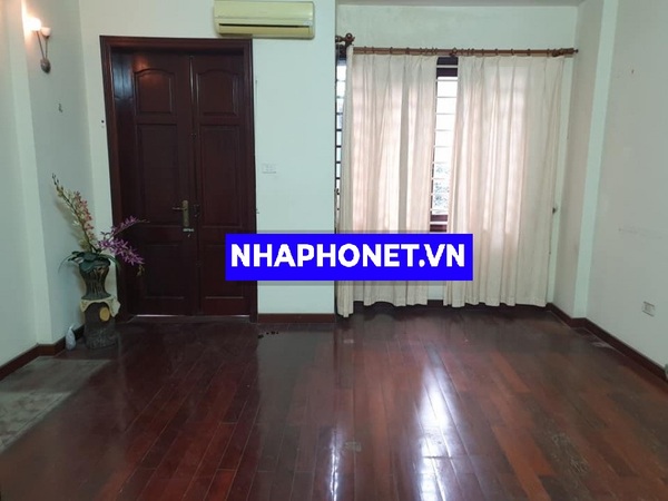 Nhà bán ngõ 121 Chùa Láng diện tích 54m2, mặt tiền 4m, 2 mặt thoáng cực đẹp